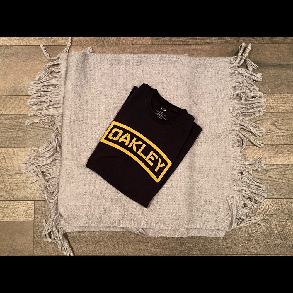 Oakley Tee